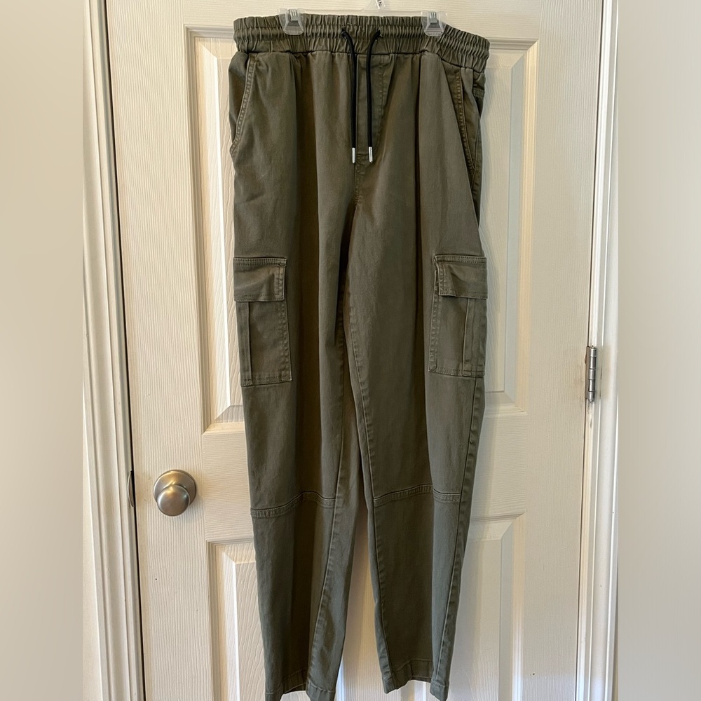 MAN BooHoo MAN Men’s Medium Olive Green Multi-Pocket Pants